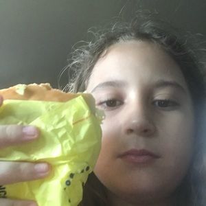 Meet your Posher, Khloe-leigh